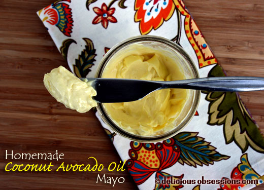 Homemade Coconut Avocado Oil Mayo Recipe | www.deliciousobsessions.com