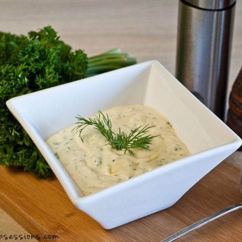 Better Than Hidden Valley Ranch Dressing // deliciousobsessions.com
