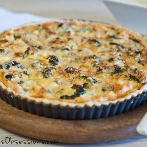 Broccoli Cheese Quiche Recipe (Gluten and Grain Free) // deliciousobessions.com