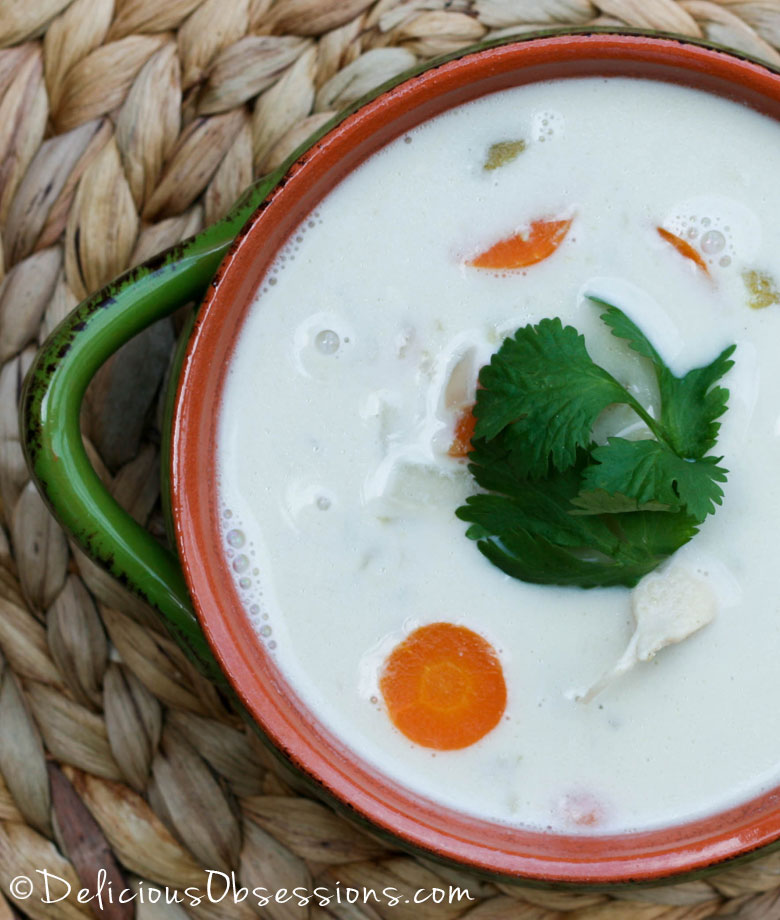 Slow Cooker Creamy Green Chili Chicken Soup (gluten and dairy free) // DeliciousObsessions.com