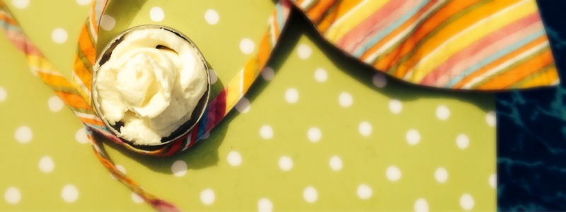 Lightweight, Non-Greasy Homemade Lotion Recipe: Perfect for Summer! // deliciousobsessions.com #diy #lotionbar #summer #coconutoil