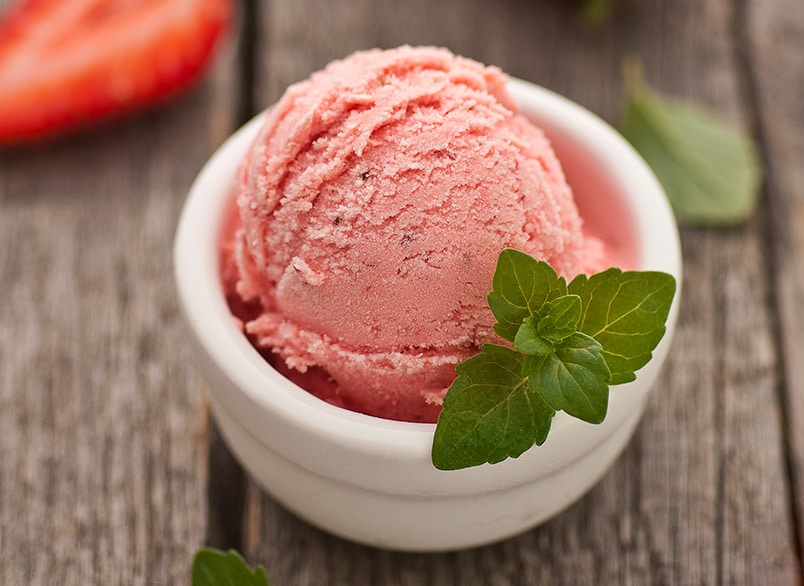Strawberry Lemonade Ice Cream :: Gluten-Free, Grain-Free, Dairy Free, Refined Sugar-Free