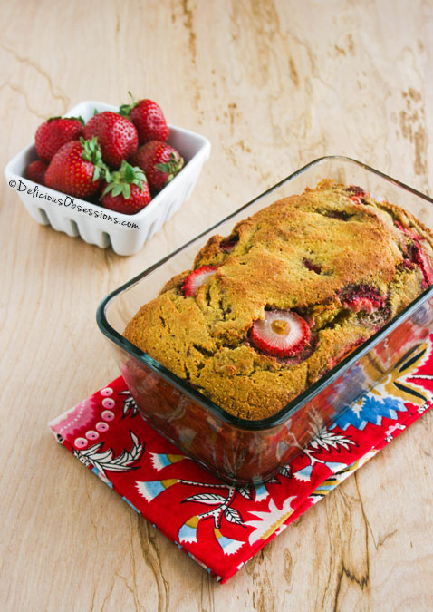 Strawberry Coffee Cake :: #GlutenFree, #GrainFree, #DairyFree, #Paleo / #Primal // deliciousobsessions.com #MedPaleo