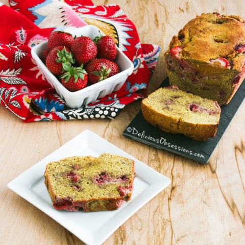 Strawberry Coffee Cake :: #GlutenFree, #GrainFree, #DairyFree, #Paleo / #Primal // deliciousobsessions.com #MedPaleo