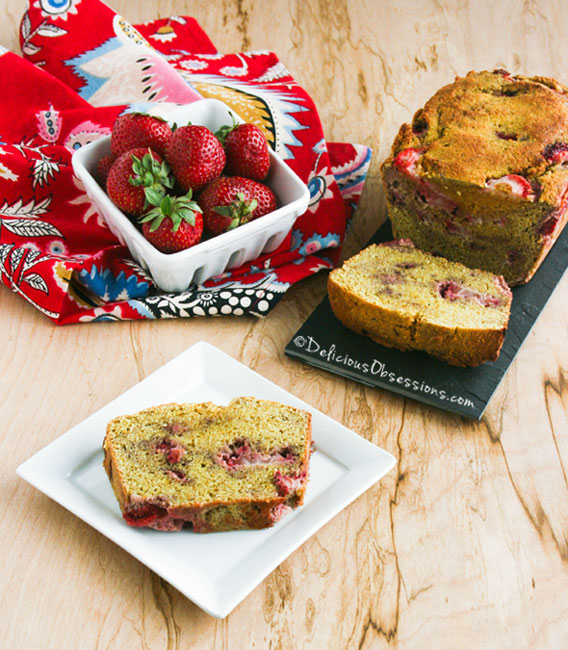 Strawberry Coffee Cake :: #GlutenFree, #GrainFree, #DairyFree, #Paleo / #Primal // deliciousobsessions.com #MedPaleo