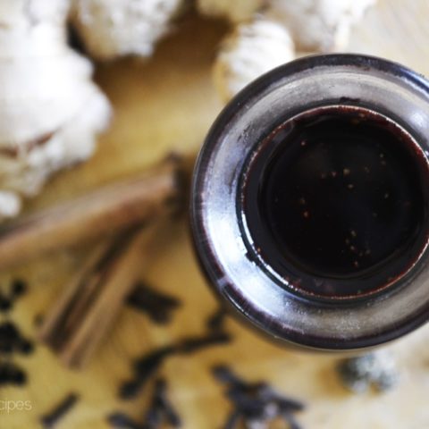 Homemade Elderberry Syrup // DeliciousObsessions.com
