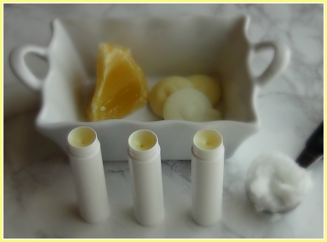 Homemade Anti-Aging Lip Balm with SPF // DeliciousObsessions.com