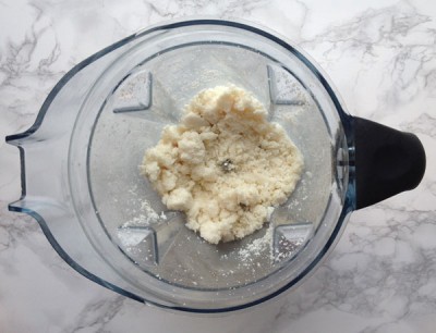 How to Make Coconut Butter (in only 3 minutes) // DeliciousObsessions.com