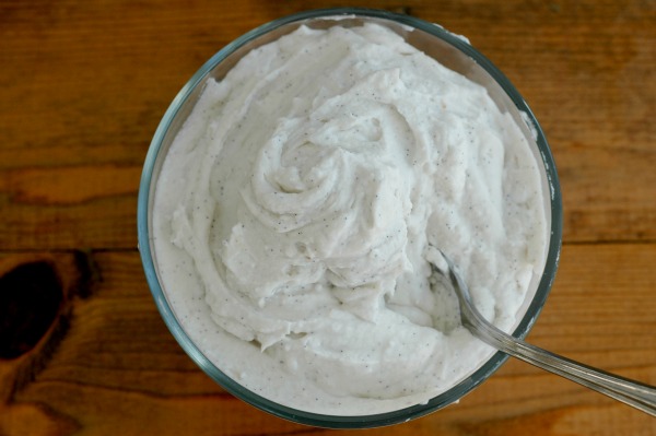 Dairy-Free Coconut Whipped Cream {That Doesn’t Taste Like Coconut!}