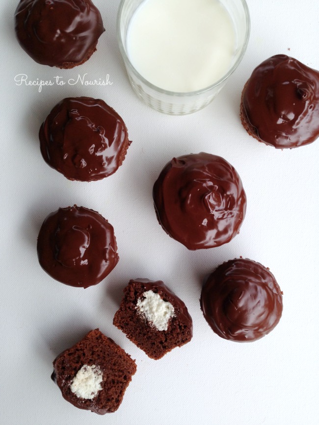 Chocolate Cupcakes with Cream Filling | Delicious Obessions