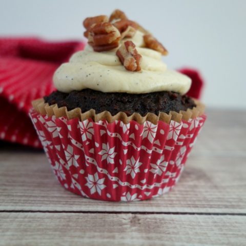 Gingerbread Cupcakes with Vanilla Bean Frosting :: Paleo, Gluten-Free, Grain-Free, Dairy-Free // deliciousobsessions.com