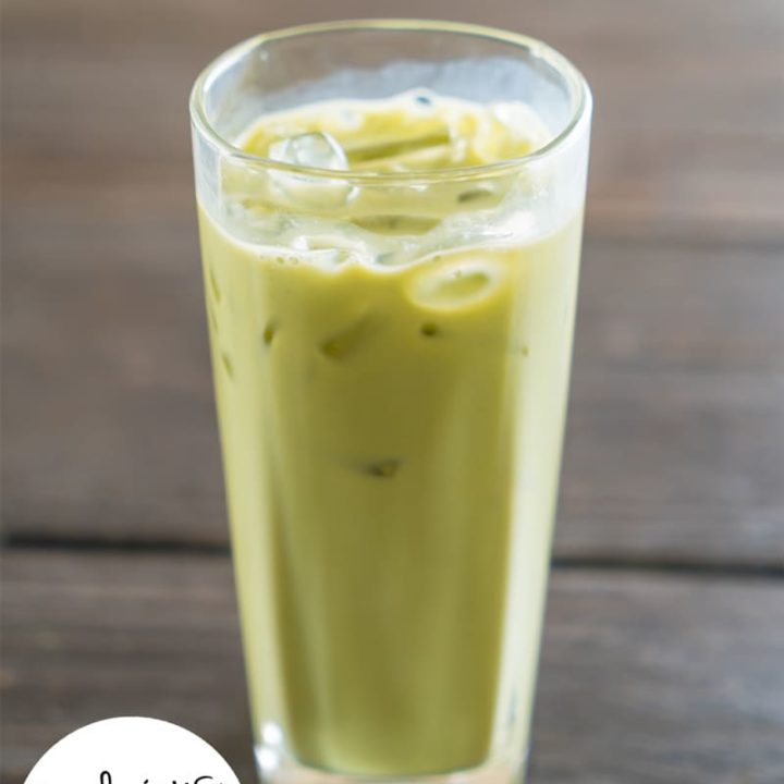 Iced Superfood Matcha Green Tea Latte :: Gluten-Free, Grain-Free, Dairy-Free, Sugar-Free // deliciousobsessions.com
