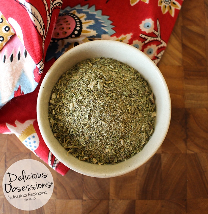 Homemade Greek Seasoning Blend // deliciousobsessions.com