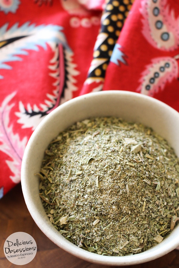 Homemade Greek Seasoning Blend // deliciousobsessions.com