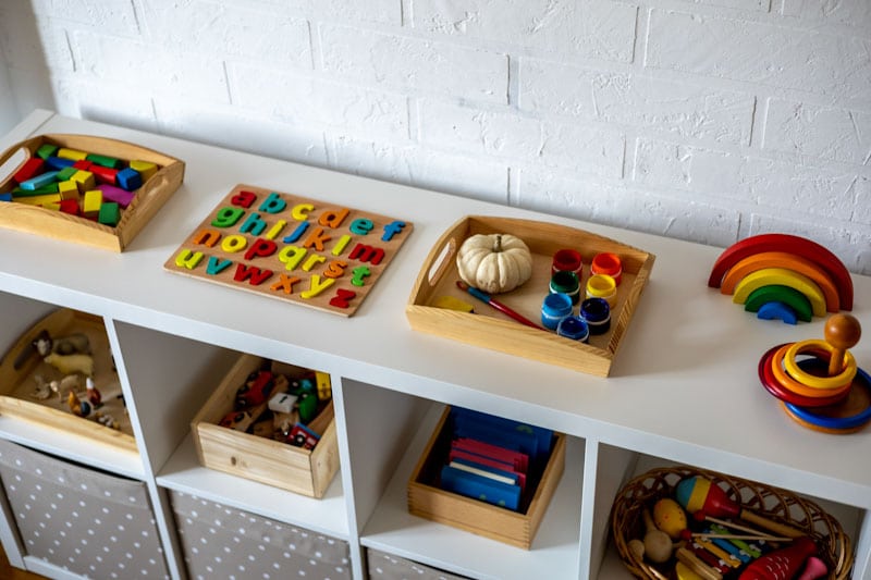 RENTING MONTESSORI AND WALDORF TOYS! Sustainable and Clutter-free Toy  Rotations